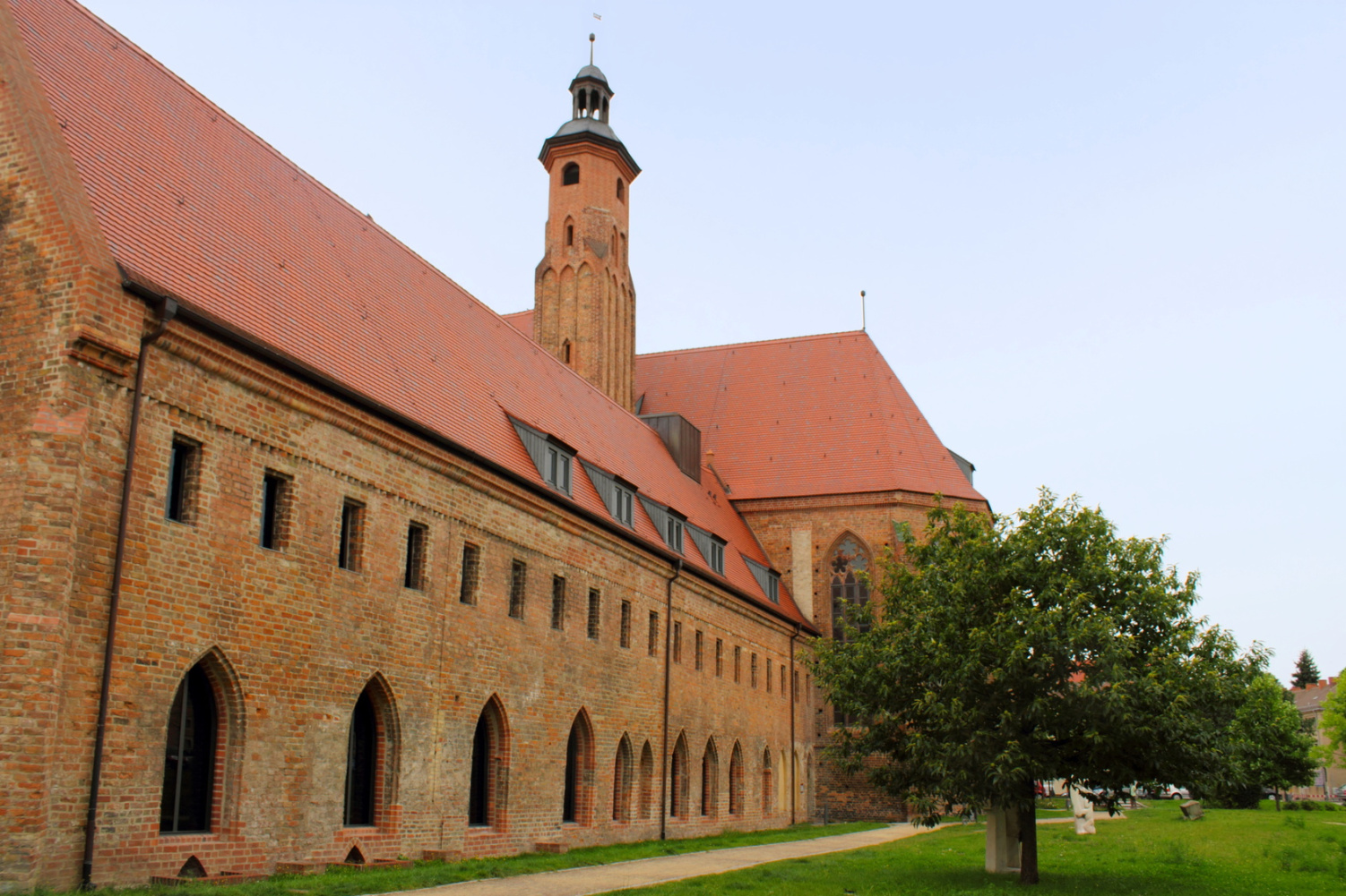 Paulikloster | Wirtschaftsdetektei Brandenburg/Havel | Privatdetektiv Brandenburg an der Havel